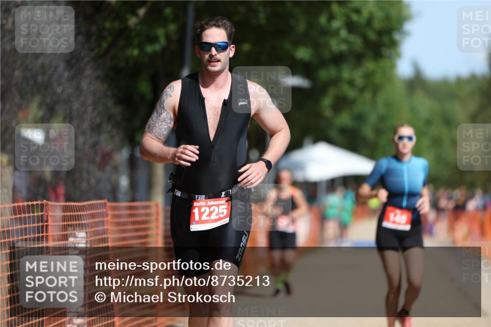 07.09.2025 - 19. Norderstedt Triathlon Michael Strokosch http://msf.ph/oto/8735213 07.09.2025 12:20:04 Laufen 140, 1225, 1278 meine-sportfotos.de