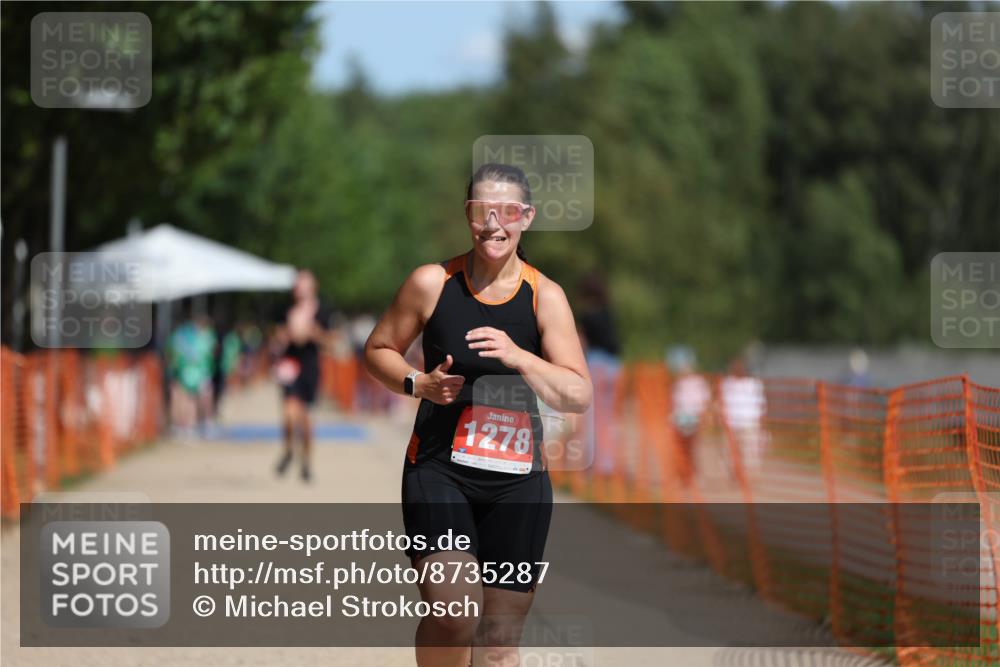 07.09.2025 - 19. Norderstedt Triathlon Michael Strokosch http://msf.ph/oto/8735287 07.09.2025 12:20:11 Laufen 140, 1278 meine-sportfotos.de