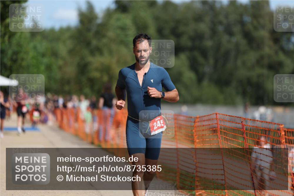07.09.2025 - 19. Norderstedt Triathlon Michael Strokosch http://msf.ph/oto/8735385 07.09.2025 12:20:41 Laufen 245 meine-sportfotos.de