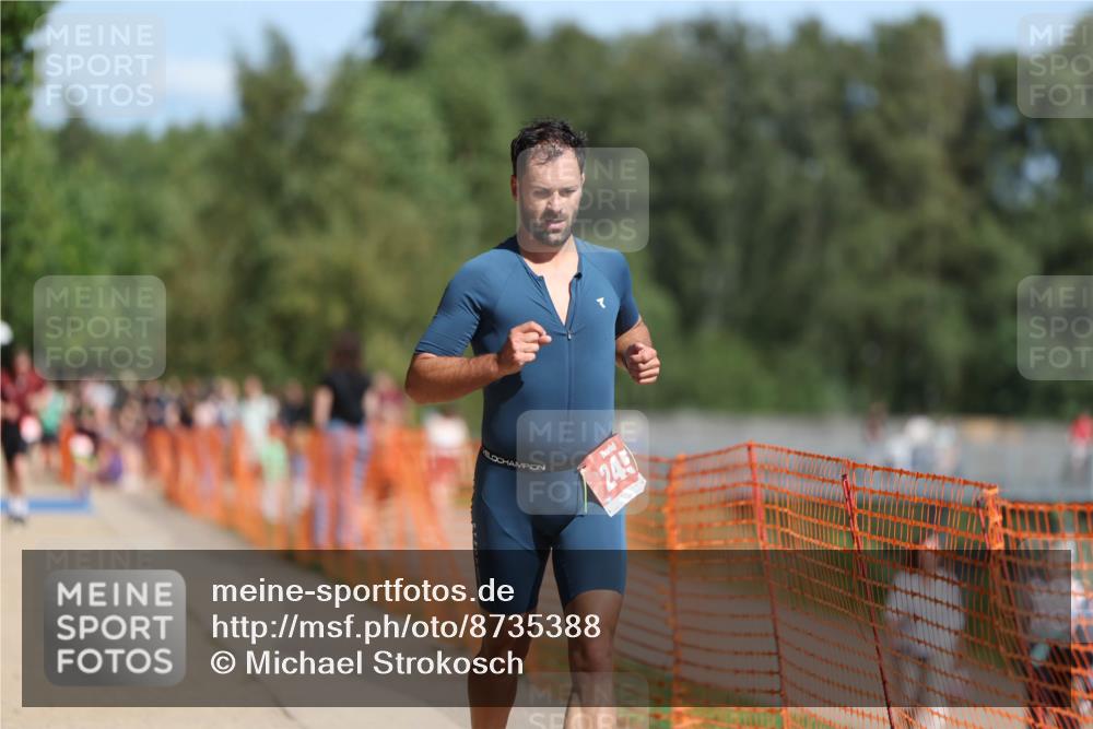 07.09.2025 - 19. Norderstedt Triathlon Michael Strokosch http://msf.ph/oto/8735388 07.09.2025 12:20:42 Laufen 245 meine-sportfotos.de