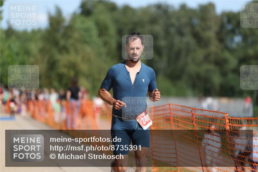 07.09.2025 - 19. Norderstedt Triathlon Michael Strokosch http://msf.ph/oto/8735391 07.09.2025 12:20:42 Laufen 245 meine-sportfotos.de