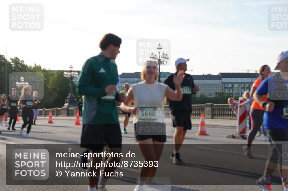 07.09.2025 - BARMER Alsterlauf Yannick Fuchs http://msf.ph/oto/8735393 07.09.2025 09:08:39 Laufen 5668, 5712 meine-sportfotos.de