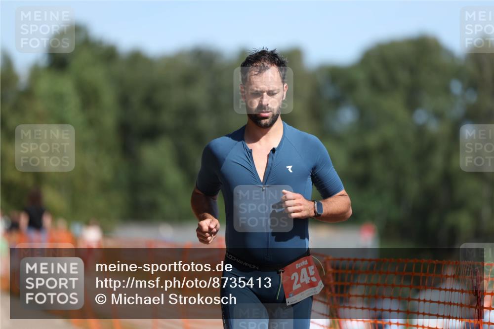 07.09.2025 - 19. Norderstedt Triathlon Michael Strokosch http://msf.ph/oto/8735413 07.09.2025 12:20:43 Laufen 245 meine-sportfotos.de