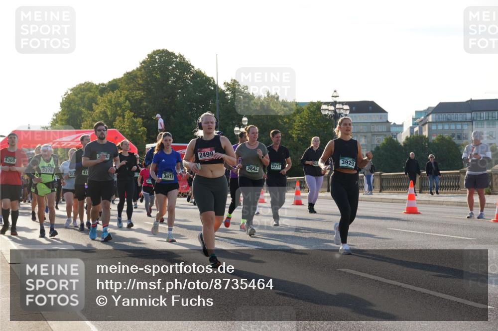 07.09.2025 - BARMER Alsterlauf Yannick Fuchs http://msf.ph/oto/8735464 07.09.2025 09:08:41 Laufen 5305, 5378, 41, 315, 3617, 43, 2499, 2642, 2771, 3929 meine-sportfotos.de