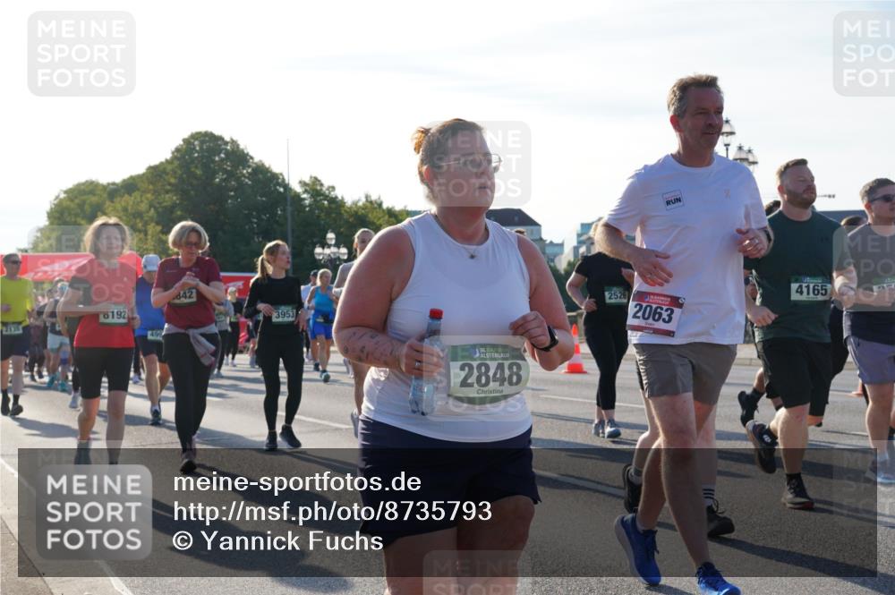 07.09.2025 - BARMER Alsterlauf Yannick Fuchs http://msf.ph/oto/8735793 07.09.2025 09:08:52 Laufen 2135, 0192, 499, 842, 3953, 36, 2848, 2526, 2063, 4165 meine-sportfotos.de