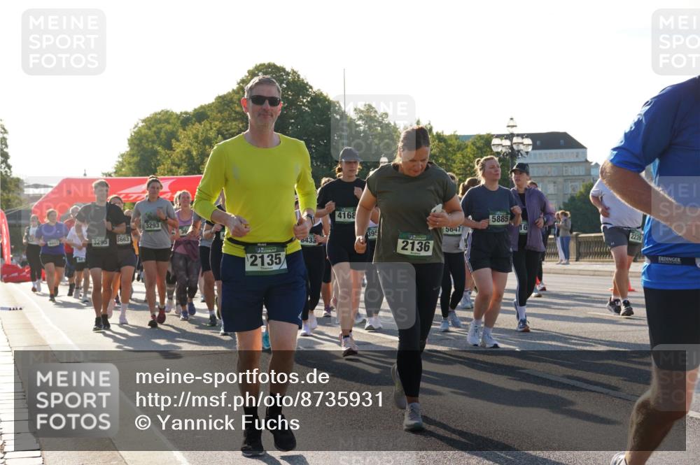 07.09.2025 - BARMER Alsterlauf Yannick Fuchs http://msf.ph/oto/8735931 07.09.2025 09:08:57 Laufen 3295, 3663, 3293, 2135, 0433, 4168, 395, 2136, 5047, 5885, 2239 meine-sportfotos.de