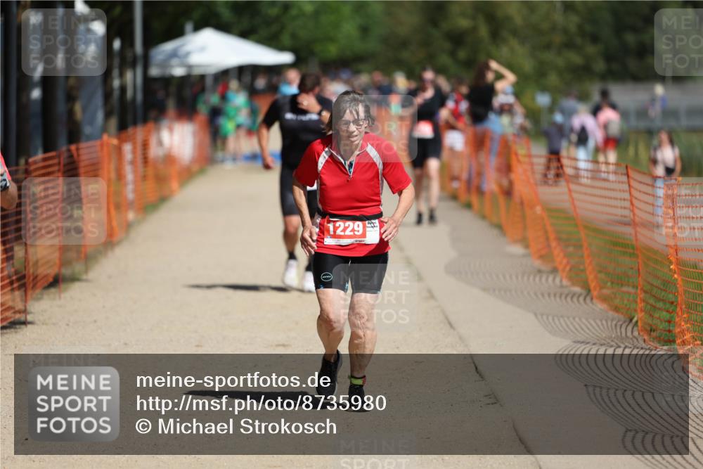 07.09.2025 - 19. Norderstedt Triathlon Michael Strokosch http://msf.ph/oto/8735980 07.09.2025 12:22:37 Laufen 253, 830, 1229 meine-sportfotos.de
