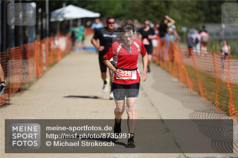 07.09.2025 - 19. Norderstedt Triathlon Michael Strokosch http://msf.ph/oto/8735991 07.09.2025 12:22:37 Laufen 253, 830, 1229 meine-sportfotos.de
