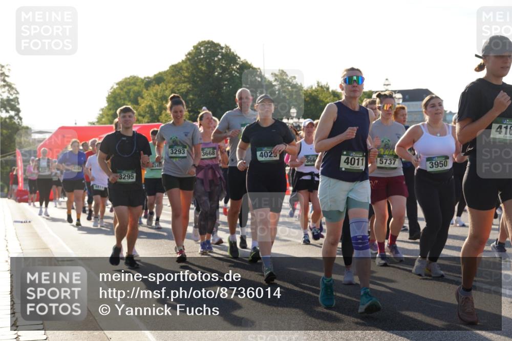 07.09.2025 - BARMER Alsterlauf Yannick Fuchs http://msf.ph/oto/8736014 07.09.2025 09:09:00 Laufen 4001, 3293, 3668, 4023, 244, 366, 4011, 5737, 1345, 3950, 3295, 4811, 416 meine-sportfotos.de