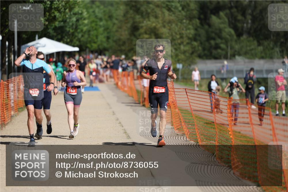 07.09.2025 - 19. Norderstedt Triathlon Michael Strokosch http://msf.ph/oto/8736055 07.09.2025 12:22:51 Laufen 162, 163, 1233, 1319 meine-sportfotos.de