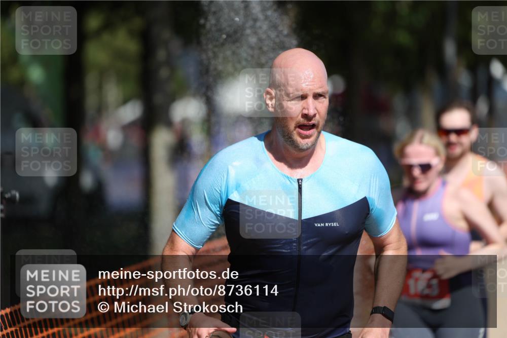 07.09.2025 - 19. Norderstedt Triathlon Michael Strokosch http://msf.ph/oto/8736114 07.09.2025 12:22:57 Laufen 162, 163, 164, 1233, 1319 meine-sportfotos.de