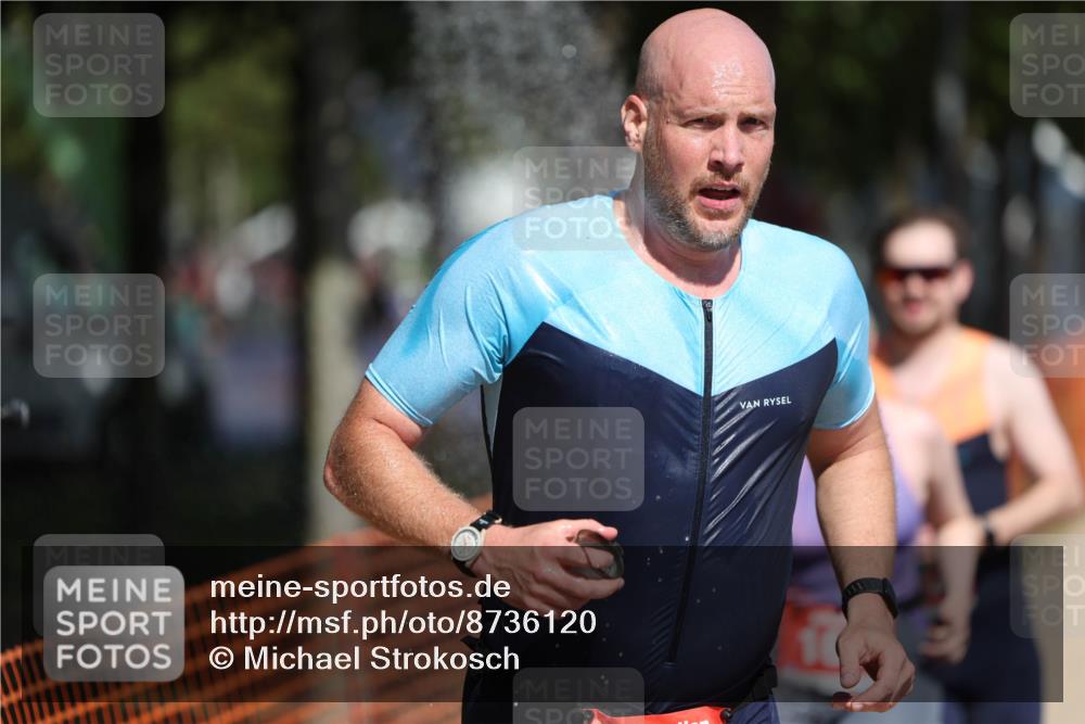 07.09.2025 - 19. Norderstedt Triathlon Michael Strokosch http://msf.ph/oto/8736120 07.09.2025 12:22:58 Laufen 162, 163, 164, 1233, 1319 meine-sportfotos.de