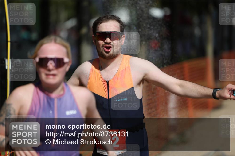 07.09.2025 - 19. Norderstedt Triathlon Michael Strokosch http://msf.ph/oto/8736131 07.09.2025 12:22:59 Laufen 162, 163, 164, 1233, 1319 meine-sportfotos.de