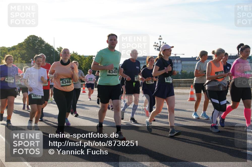 07.09.2025 - BARMER Alsterlauf Yannick Fuchs http://msf.ph/oto/8736251 07.09.2025 09:09:06 Laufen 4001, 5, 4811, 4346, 3338, 4345, 5275, 5276, 559, 10 meine-sportfotos.de