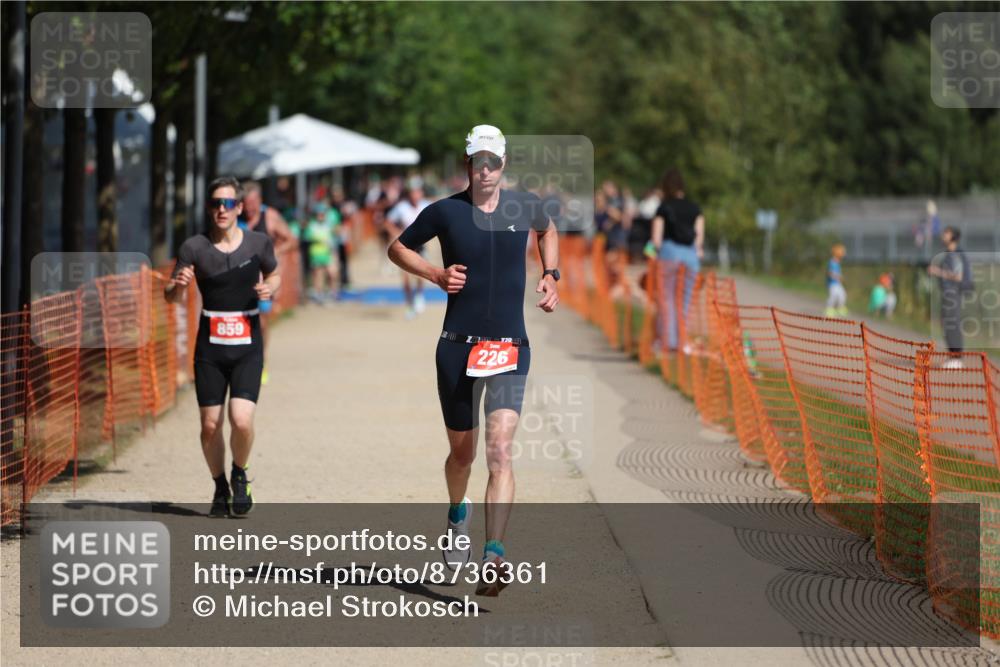 07.09.2025 - 19. Norderstedt Triathlon Michael Strokosch http://msf.ph/oto/8736361 07.09.2025 12:23:35 Laufen 226, 859 meine-sportfotos.de