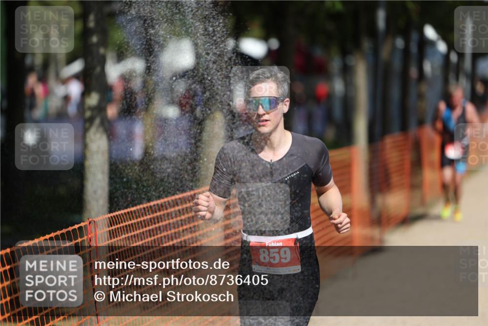 07.09.2025 - 19. Norderstedt Triathlon Michael Strokosch http://msf.ph/oto/8736405 07.09.2025 12:23:40 Laufen 152, 226, 859 meine-sportfotos.de