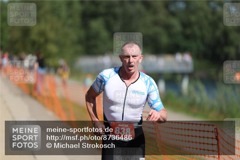 07.09.2025 - 19. Norderstedt Triathlon Michael Strokosch http://msf.ph/oto/8736486 07.09.2025 12:23:50 Laufen 152, 838 meine-sportfotos.de