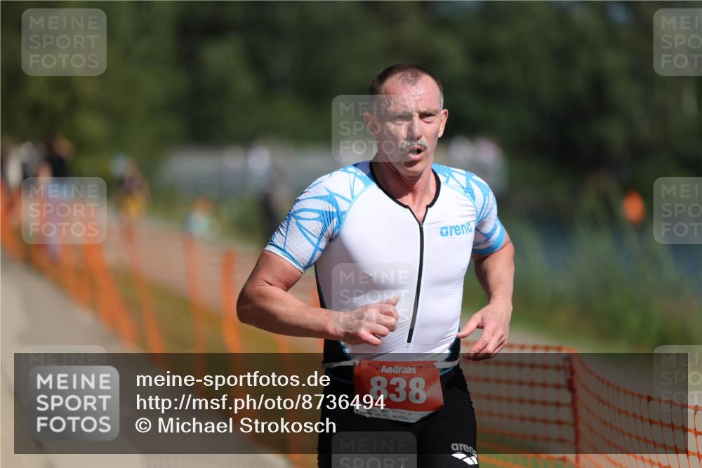 07.09.2025 - 19. Norderstedt Triathlon Michael Strokosch http://msf.ph/oto/8736494 07.09.2025 12:23:51 Laufen 152, 838 meine-sportfotos.de