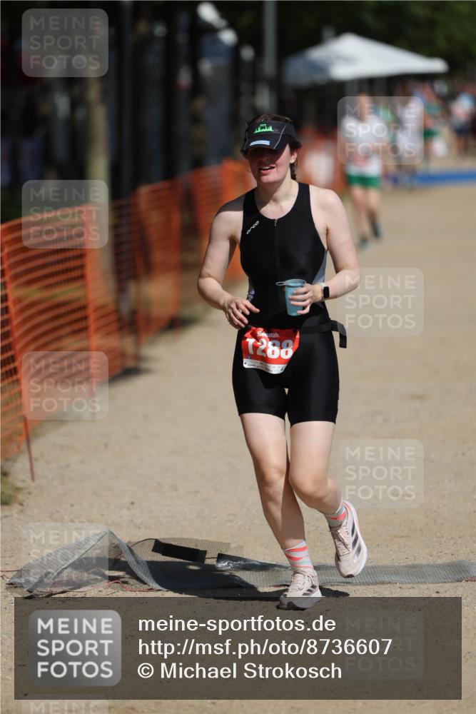 07.09.2025 - 19. Norderstedt Triathlon Michael Strokosch http://msf.ph/oto/8736607 07.09.2025 12:24:09 Laufen 151, 1288 meine-sportfotos.de