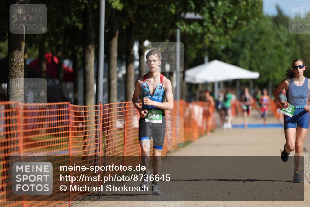 07.09.2025 - 19. Norderstedt Triathlon Michael Strokosch http://msf.ph/oto/8736645 07.09.2025 10:53:30 Laufen 653, 684 meine-sportfotos.de