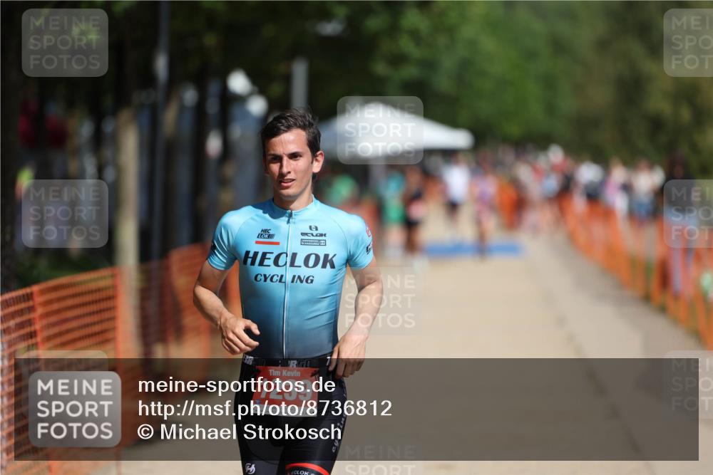 07.09.2025 - 19. Norderstedt Triathlon Michael Strokosch http://msf.ph/oto/8736812 07.09.2025 12:24:41 Laufen 826, 1239 meine-sportfotos.de