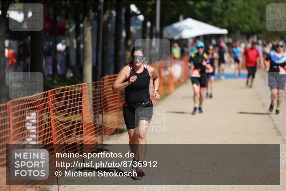 07.09.2025 - 19. Norderstedt Triathlon Michael Strokosch http://msf.ph/oto/8736912 07.09.2025 12:25:12 Laufen 299, 1367, 1380 meine-sportfotos.de