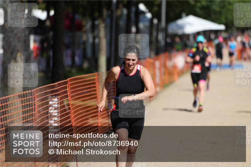 07.09.2025 - 19. Norderstedt Triathlon Michael Strokosch http://msf.ph/oto/8736940 07.09.2025 12:25:14 Laufen 299, 1367, 1380 meine-sportfotos.de