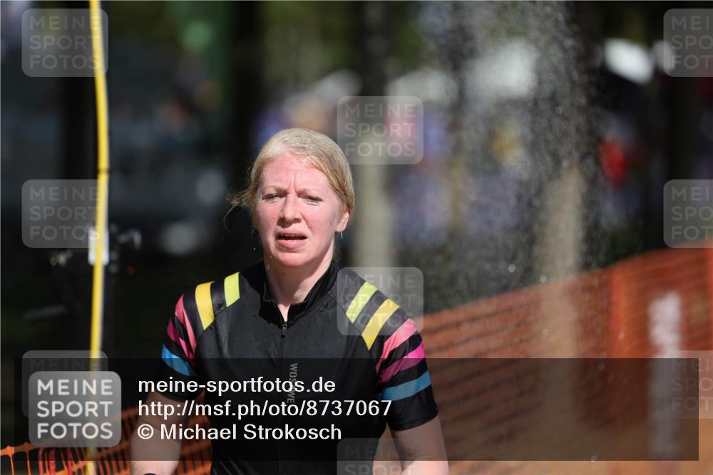 07.09.2025 - 19. Norderstedt Triathlon Michael Strokosch http://msf.ph/oto/8737067 07.09.2025 12:25:21 Laufen 299, 1327, 1367 meine-sportfotos.de