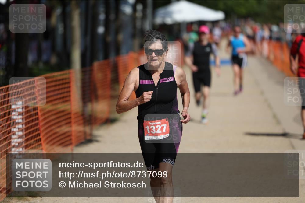 07.09.2025 - 19. Norderstedt Triathlon Michael Strokosch http://msf.ph/oto/8737099 07.09.2025 12:25:26 Laufen 136, 727, 1327 meine-sportfotos.de