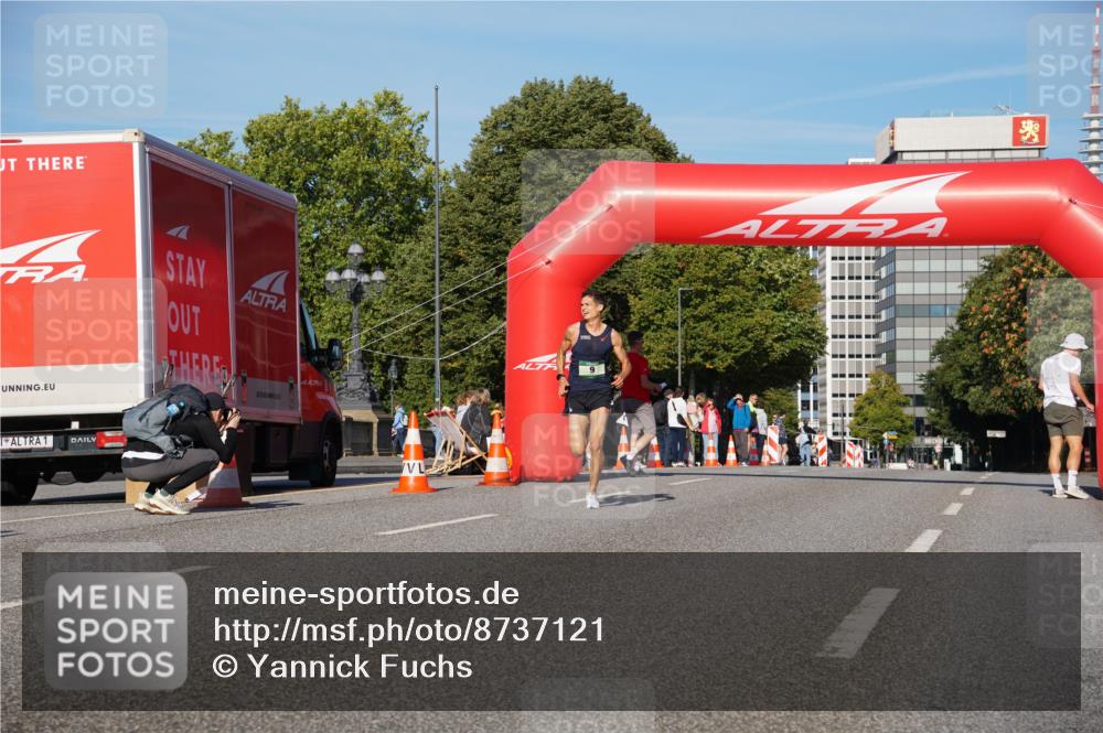07.09.2025 - BARMER Alsterlauf Yannick Fuchs http://msf.ph/oto/8737121 07.09.2025 09:22:59 Laufen 1 meine-sportfotos.de