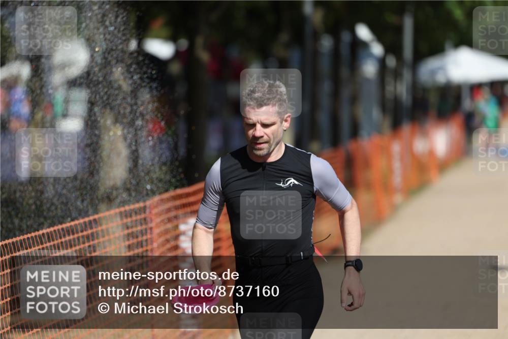07.09.2025 - 19. Norderstedt Triathlon Michael Strokosch http://msf.ph/oto/8737160 07.09.2025 12:25:31 Laufen 136, 727, 793 meine-sportfotos.de