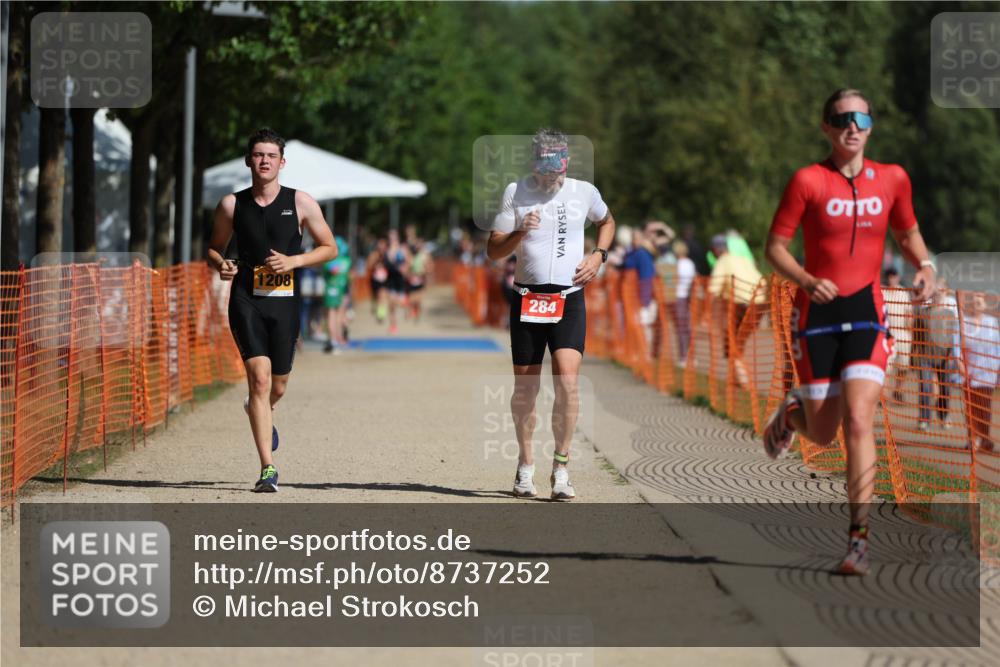 07.09.2025 - 19. Norderstedt Triathlon Michael Strokosch http://msf.ph/oto/8737252 07.09.2025 11:48:43 Laufen 231, 284, 1208 meine-sportfotos.de