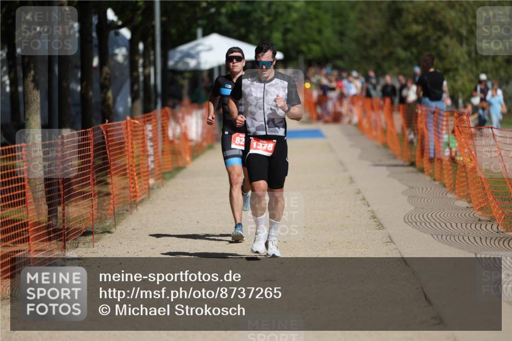 07.09.2025 - 19. Norderstedt Triathlon Michael Strokosch http://msf.ph/oto/8737265 07.09.2025 12:25:47 Laufen 824, 1378 meine-sportfotos.de