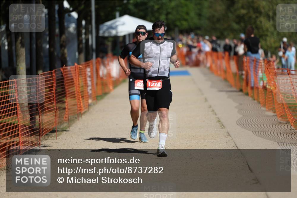 07.09.2025 - 19. Norderstedt Triathlon Michael Strokosch http://msf.ph/oto/8737282 07.09.2025 12:25:47 Laufen 824, 1378 meine-sportfotos.de