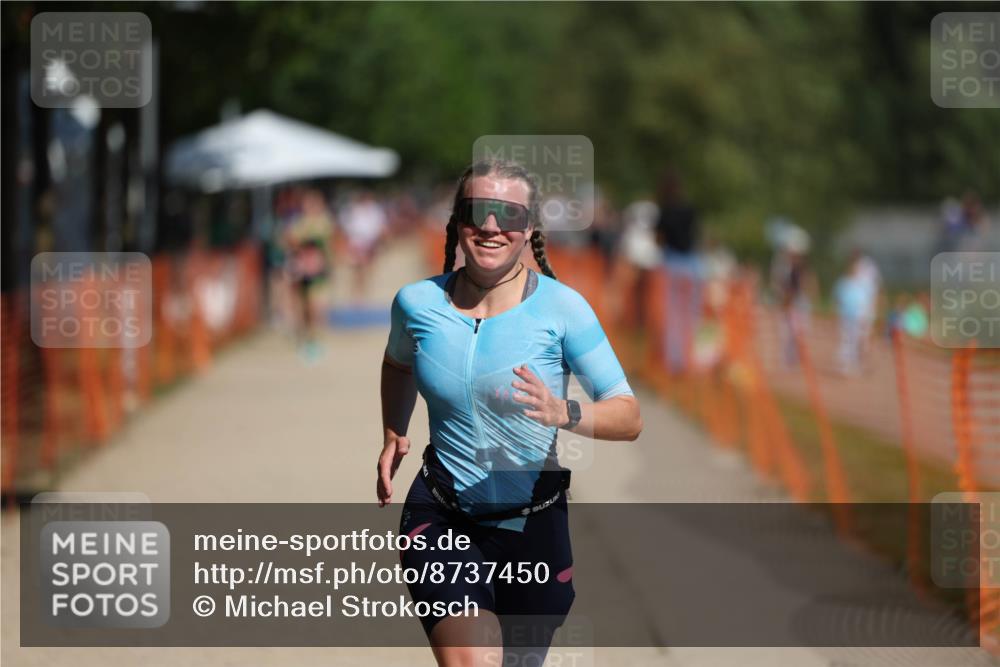 07.09.2025 - 19. Norderstedt Triathlon Michael Strokosch http://msf.ph/oto/8737450 07.09.2025 12:25:59 Laufen 699 meine-sportfotos.de