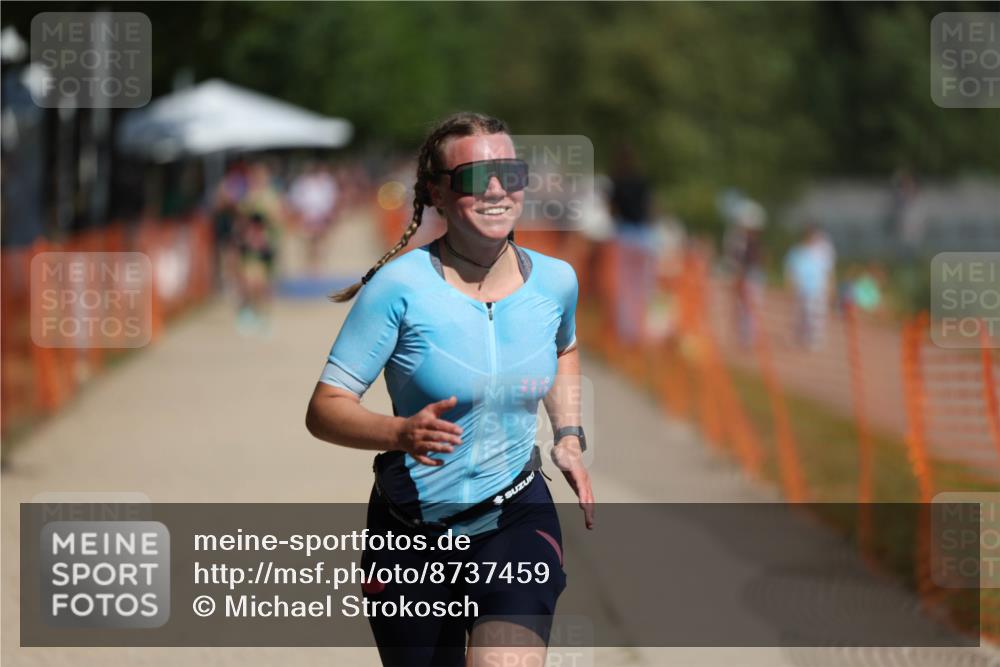 07.09.2025 - 19. Norderstedt Triathlon Michael Strokosch http://msf.ph/oto/8737459 07.09.2025 12:25:59 Laufen 699 meine-sportfotos.de
