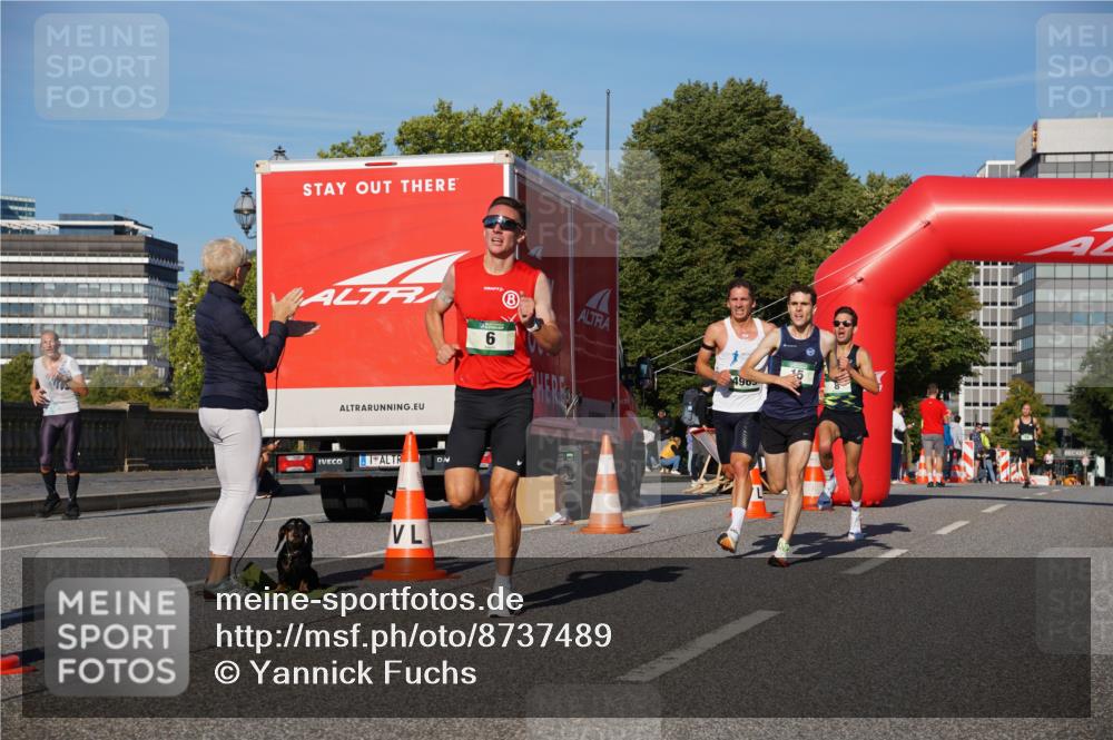 07.09.2025 - BARMER Alsterlauf Yannick Fuchs http://msf.ph/oto/8737489 07.09.2025 09:23:52 Laufen 6, 490 meine-sportfotos.de