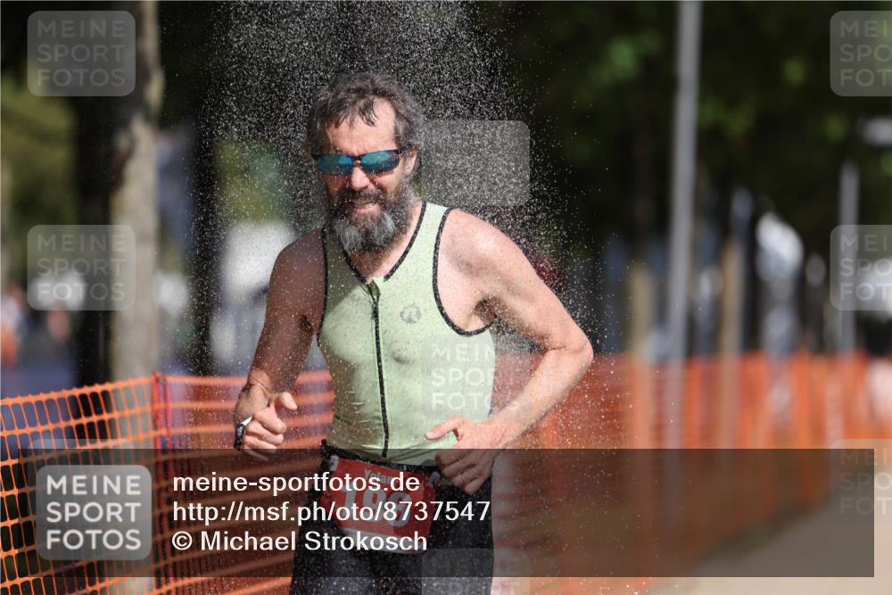 07.09.2025 - 19. Norderstedt Triathlon Michael Strokosch http://msf.ph/oto/8737547 07.09.2025 11:49:05 Laufen 196, 1355, 1394 meine-sportfotos.de