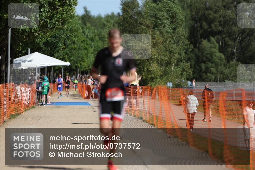 07.09.2025 - 19. Norderstedt Triathlon Michael Strokosch http://msf.ph/oto/8737572 07.09.2025 11:49:06 Laufen 196, 1355, 1394 meine-sportfotos.de
