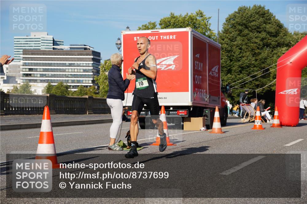 07.09.2025 - BARMER Alsterlauf Yannick Fuchs http://msf.ph/oto/8737699 07.09.2025 09:23:59 Laufen 10 meine-sportfotos.de