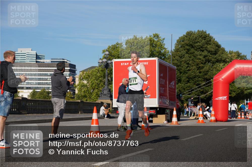 07.09.2025 - BARMER Alsterlauf Yannick Fuchs http://msf.ph/oto/8737763 07.09.2025 09:24:17 Laufen 4111 meine-sportfotos.de
