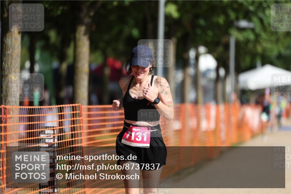 07.09.2025 - 19. Norderstedt Triathlon Michael Strokosch http://msf.ph/oto/8737837 07.09.2025 10:54:10 Laufen 1131 meine-sportfotos.de