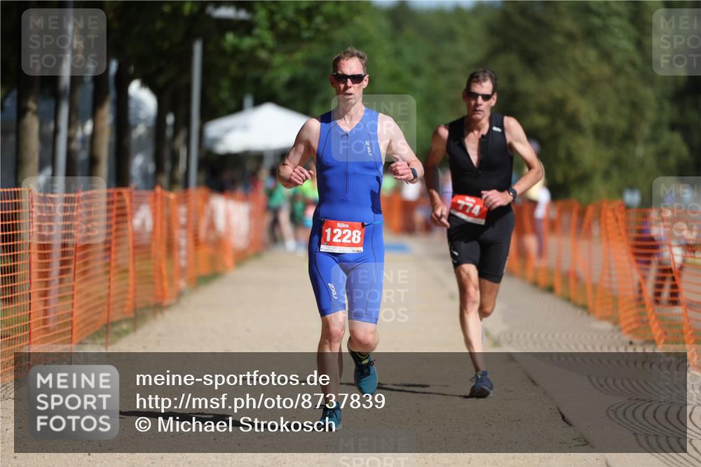 07.09.2025 - 19. Norderstedt Triathlon Michael Strokosch http://msf.ph/oto/8737839 07.09.2025 11:49:33 Laufen 774, 1228 meine-sportfotos.de