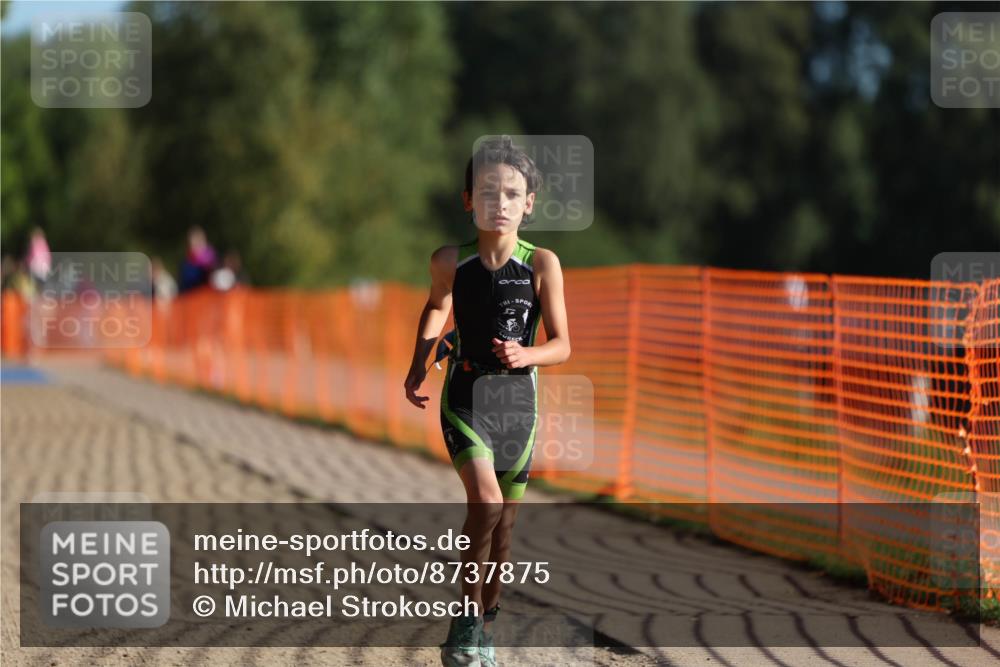 07.09.2025 - 19. Norderstedt Triathlon Michael Strokosch http://msf.ph/oto/8737875 07.09.2025 09:11:59 Laufen 44 meine-sportfotos.de