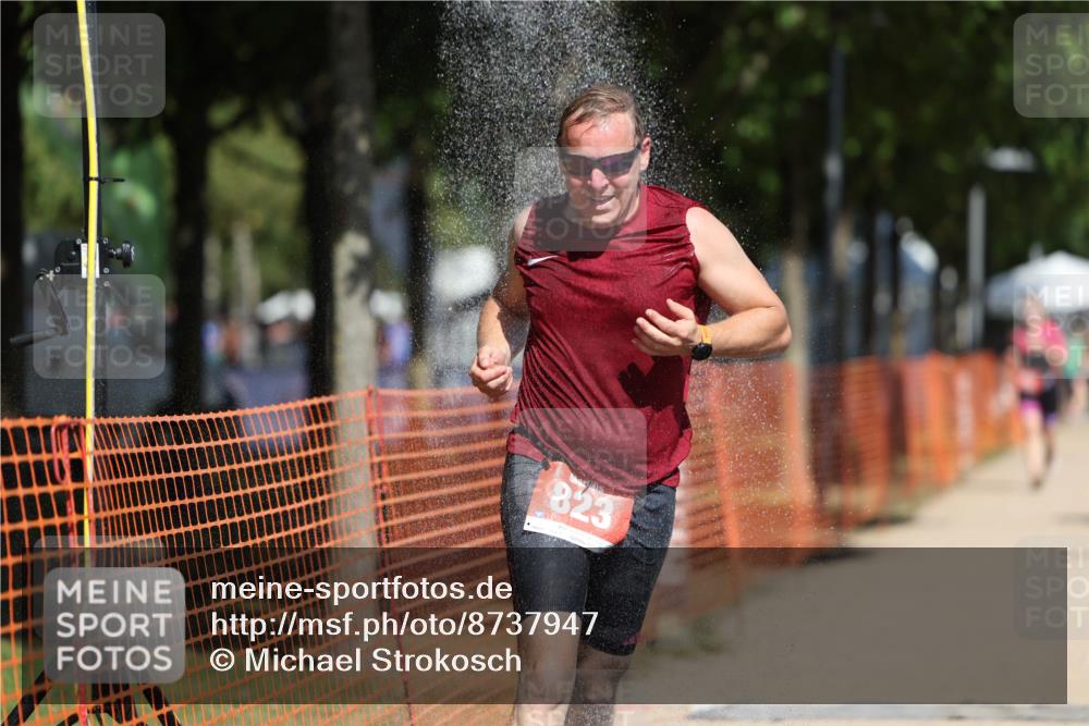 07.09.2025 - 19. Norderstedt Triathlon Michael Strokosch http://msf.ph/oto/8737947 07.09.2025 12:28:55 Laufen 155, 184, 267, 823, 1358 meine-sportfotos.de