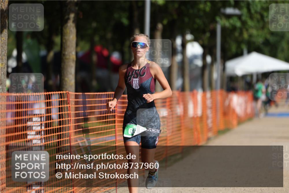 07.09.2025 - 19. Norderstedt Triathlon Michael Strokosch http://msf.ph/oto/8737960 07.09.2025 10:54:19 Laufen 657 meine-sportfotos.de