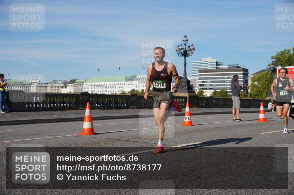 07.09.2025 - BARMER Alsterlauf Yannick Fuchs http://msf.ph/oto/8738177 07.09.2025 09:25:23 Laufen 4370, 4111, 17 meine-sportfotos.de