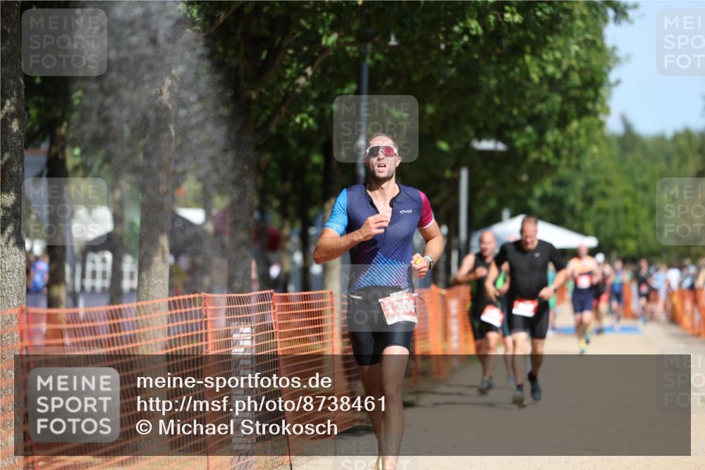07.09.2025 - 19. Norderstedt Triathlon Michael Strokosch http://msf.ph/oto/8738461 07.09.2025 12:29:16 Laufen 818, 835, 1217, 1306, 1379 meine-sportfotos.de