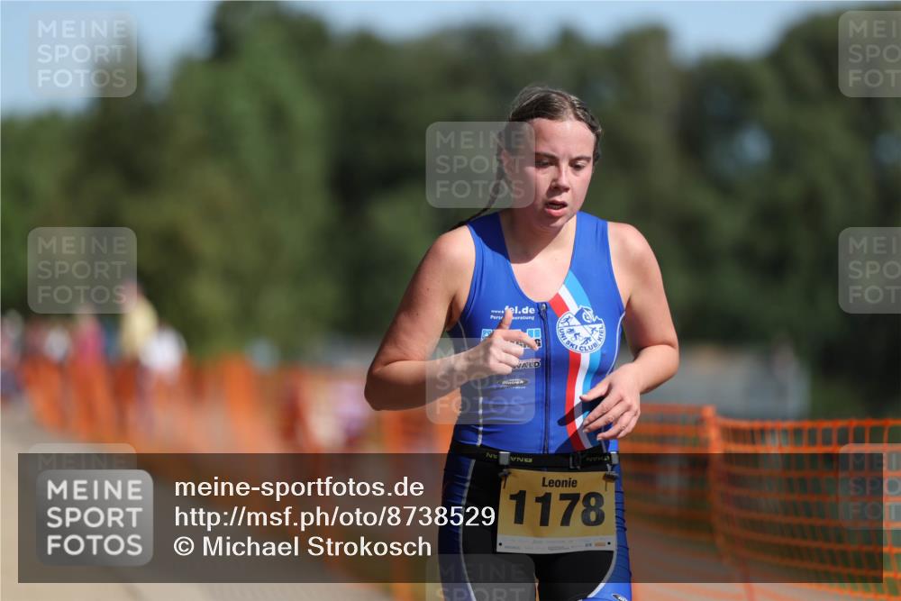 07.09.2025 - 19. Norderstedt Triathlon Michael Strokosch http://msf.ph/oto/8738529 07.09.2025 11:50:04 Laufen 1178, 1323 meine-sportfotos.de