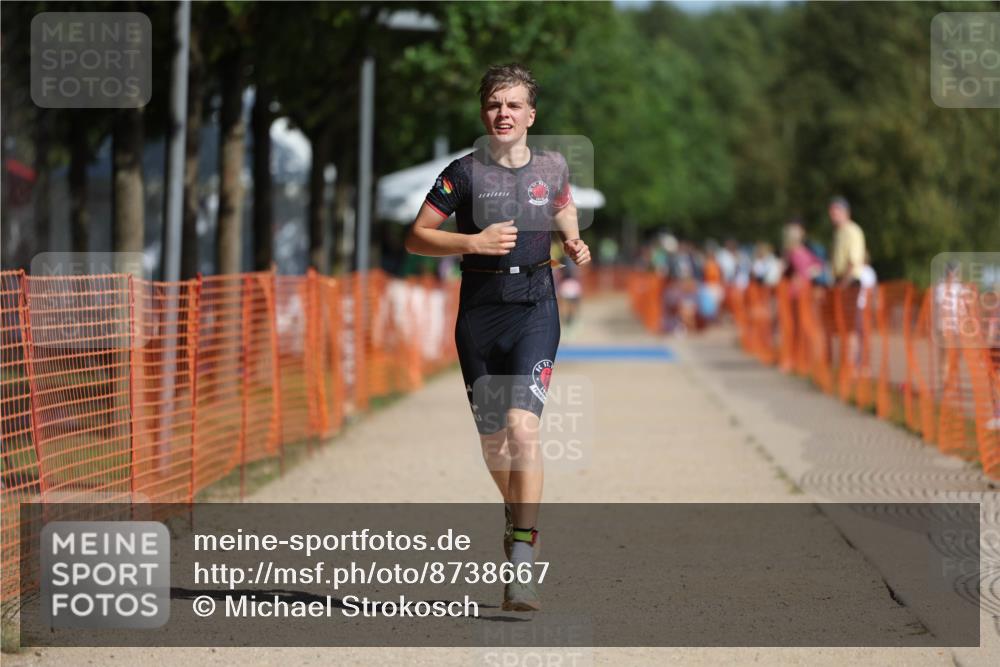 07.09.2025 - 19. Norderstedt Triathlon Michael Strokosch http://msf.ph/oto/8738667 07.09.2025 11:50:21 Laufen 1156 meine-sportfotos.de